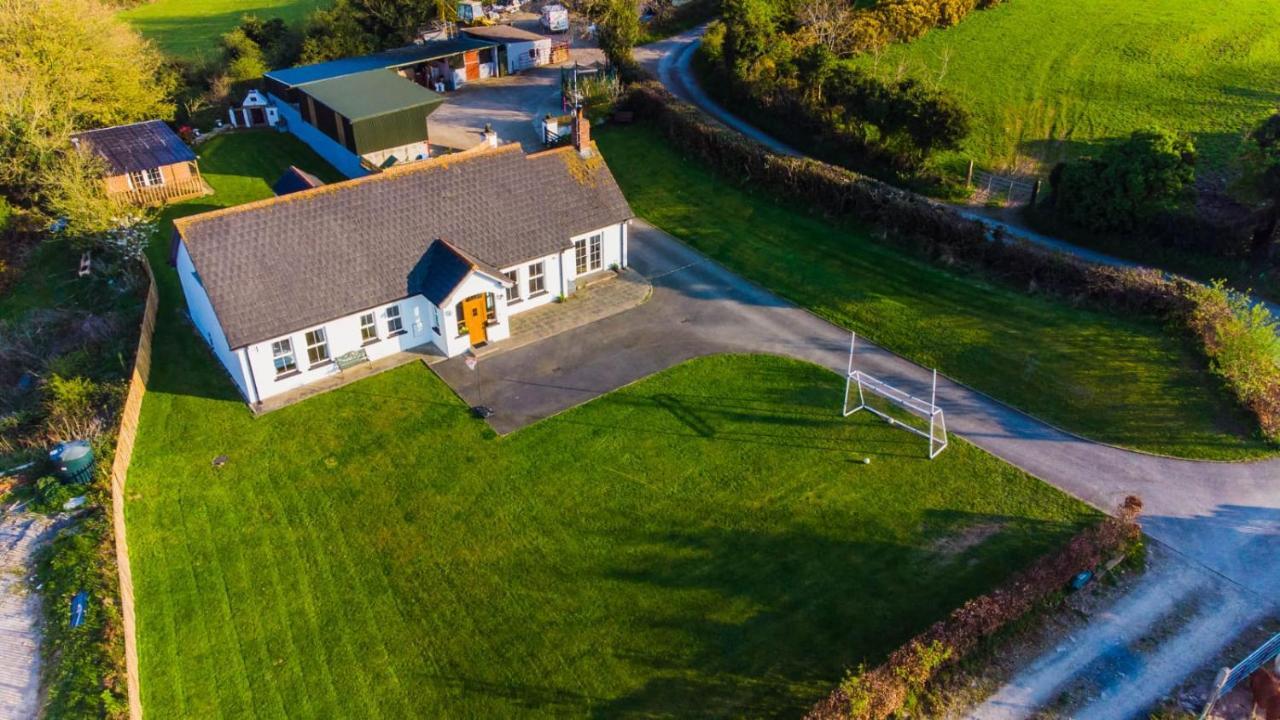 The Heights & Hollows Farmhouse, Saul, Downpatrick, Sleeps 14 ภายนอก รูปภาพ