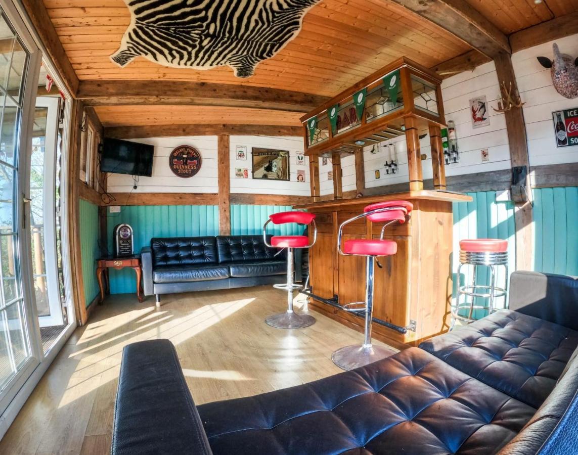 The Heights & Hollows Farmhouse, Saul, Downpatrick, Sleeps 14 ภายนอก รูปภาพ